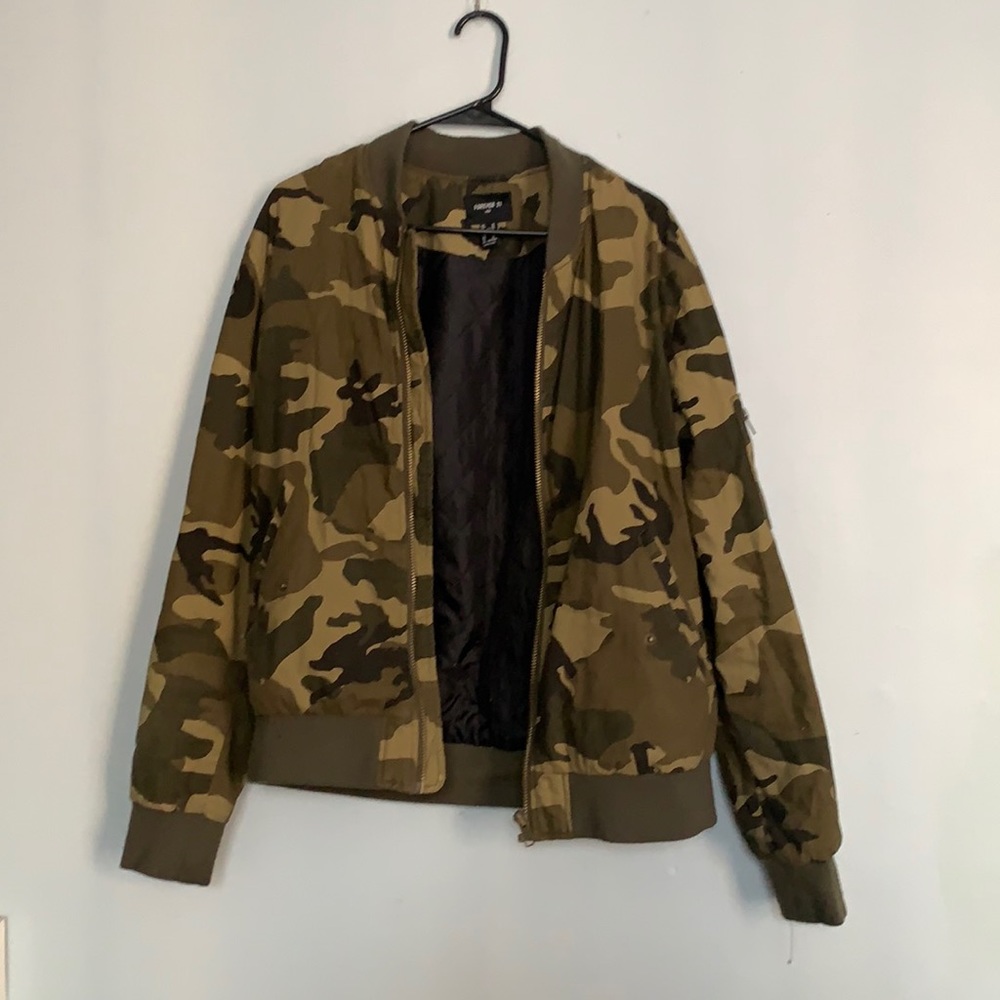 F21 camo men’s jacket